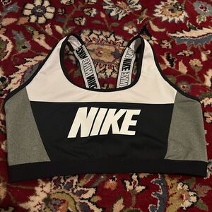 Nike Women's Black and Gray Sports Bra